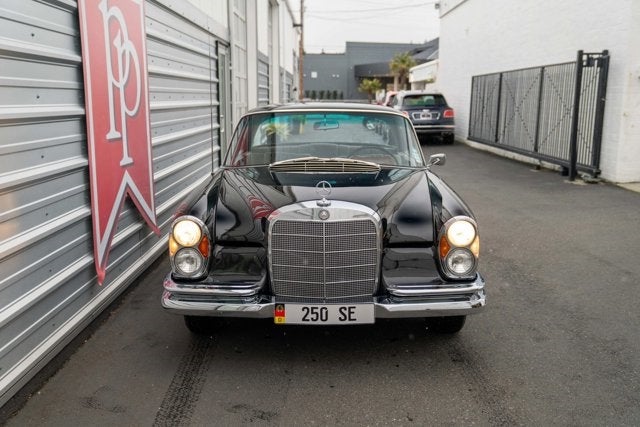 1966 Mercedes-Benz 250SE Base
