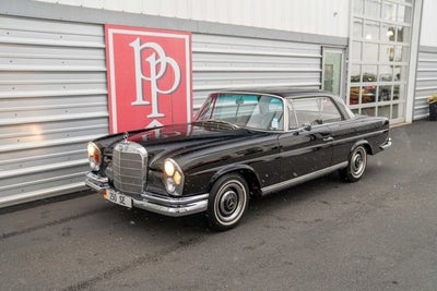 1966 Mercedes-Benz 250SE Base