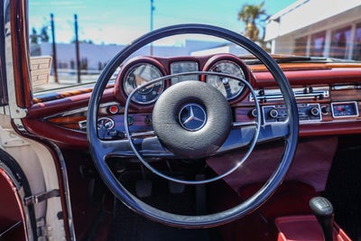 1970 Mercedes-Benz 280SE 2.8 Convertible