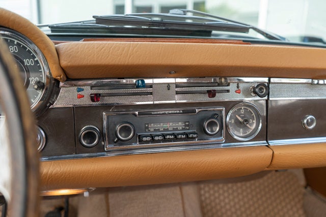 1965 Mercedes-Benz 230 SL Base