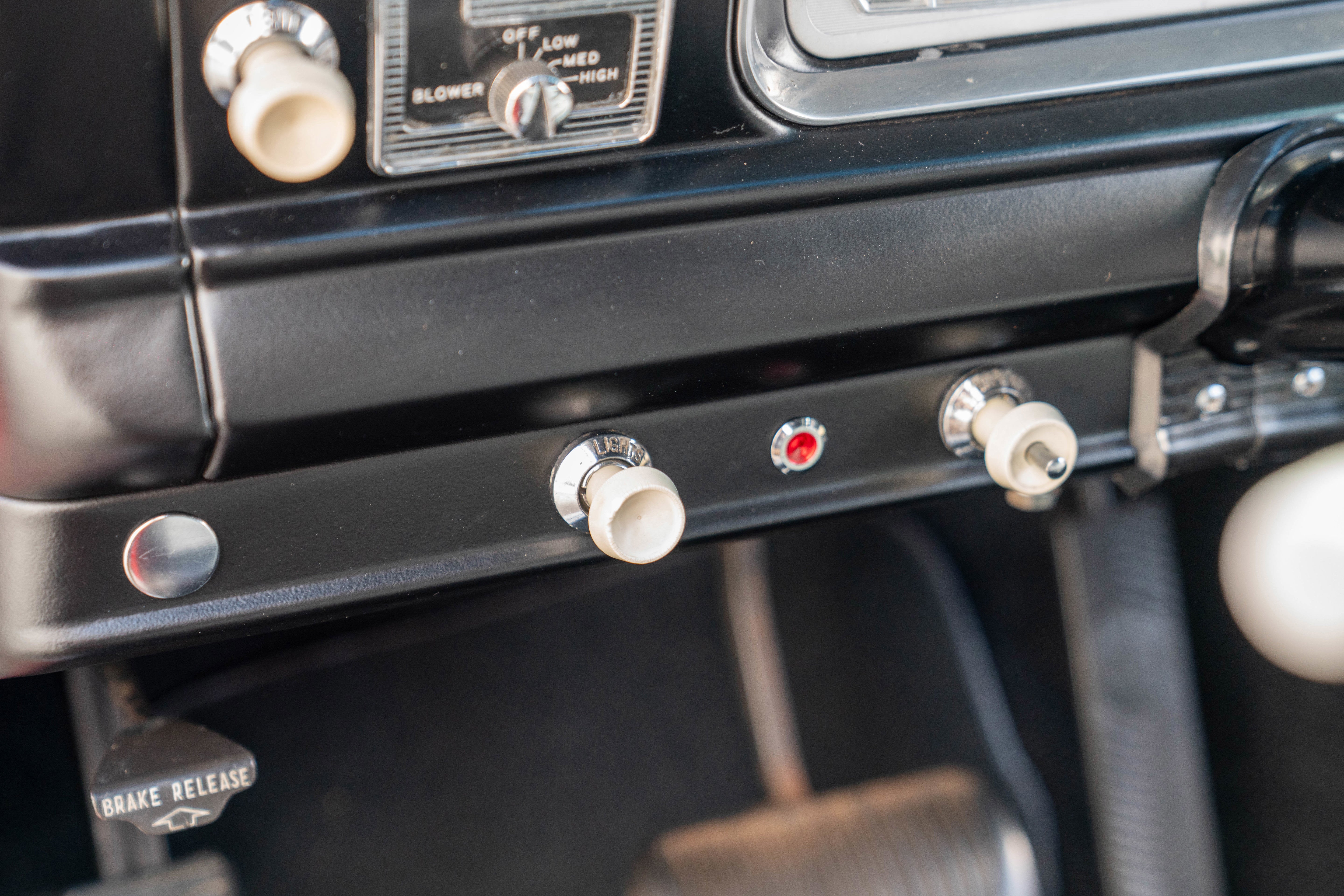 1968 Jeep Wagoneer Base