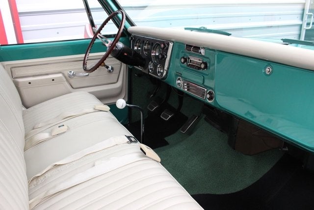 1972 Chevrolet C10 Custom Deluxe Pickup