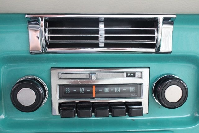 1972 Chevrolet C10 Custom Deluxe Pickup