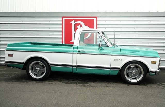 1972 Chevrolet C10 Custom Deluxe Pickup