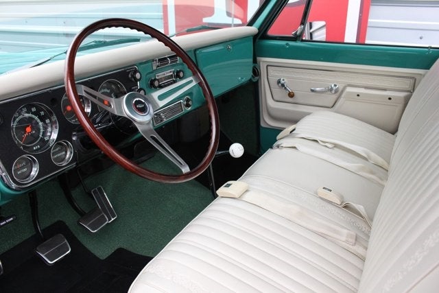 1972 Chevrolet C10 Custom Deluxe Pickup