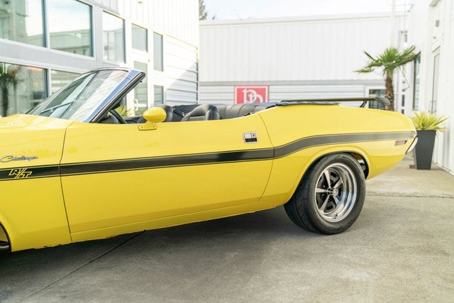 1970 Dodge Challenger R/T Hemi Convertible Resto-Mod