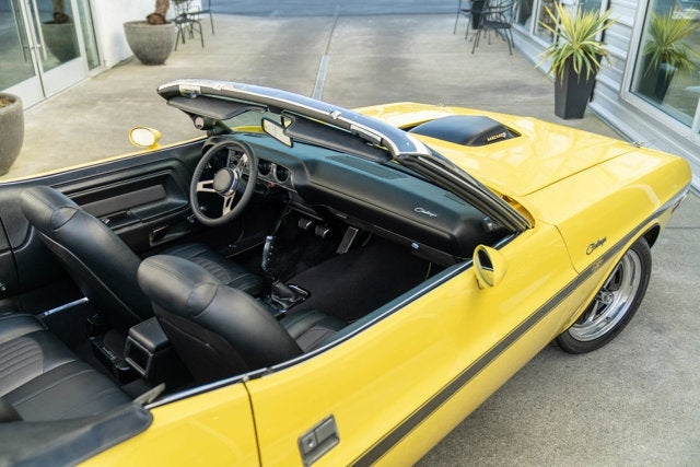 1970 Dodge Challenger R/T Hemi Convertible Resto-Mod