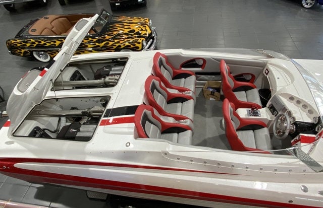 2011 Spectre SC32 Power Boat