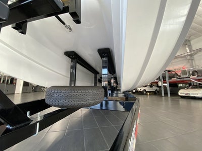 2011 Spectre SC32 Power Boat