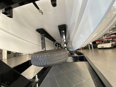 2011 Spectre SC32 Power Boat