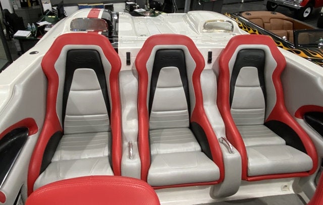 2011 Spectre SC32 Power Boat