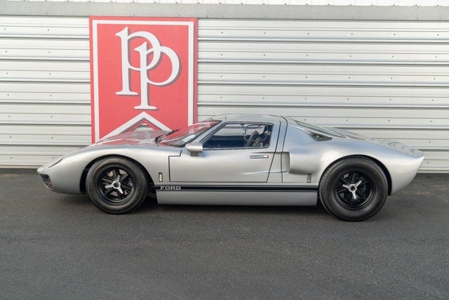 1966 Ford GT40 Base