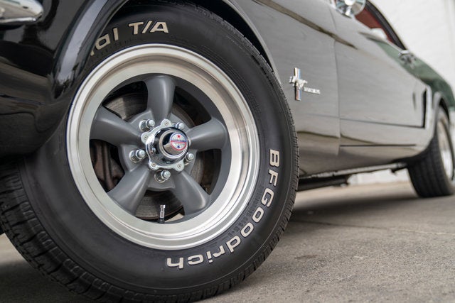 1965 Ford Mustang Base