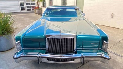 1979 Lincoln Town Car Base