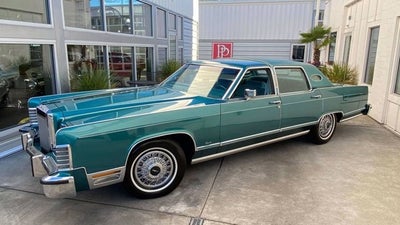 1979 Lincoln Town Car Base