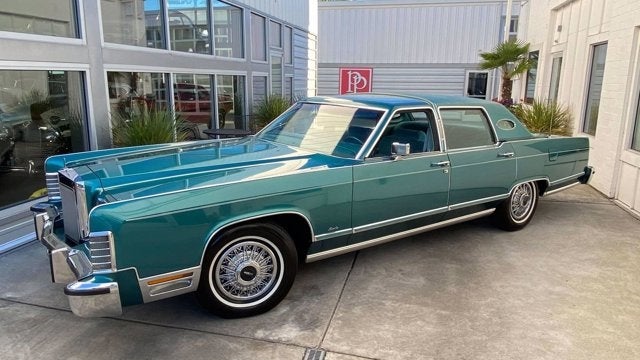 1979 Lincoln Town Car Base