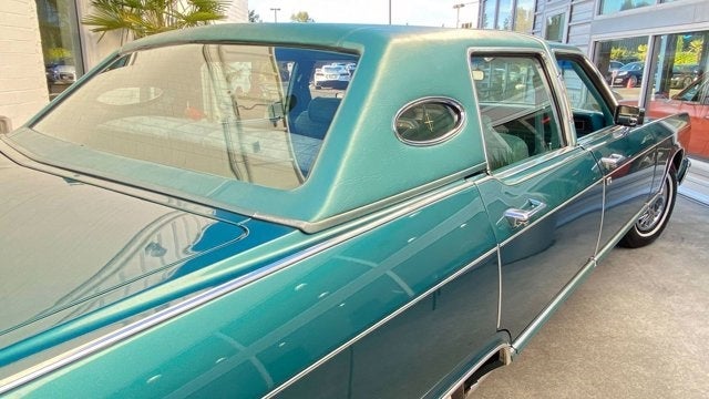 1979 Lincoln Town Car Base