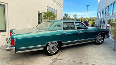 1979 Lincoln Town Car Base