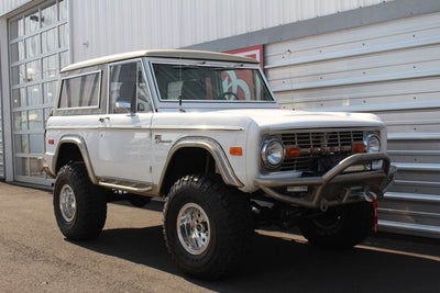 1972 Ford Bronco 4WD SUV