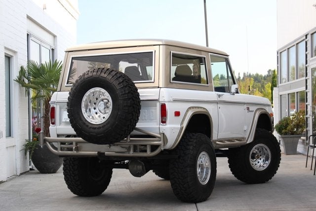 1972 Ford Bronco 4WD SUV