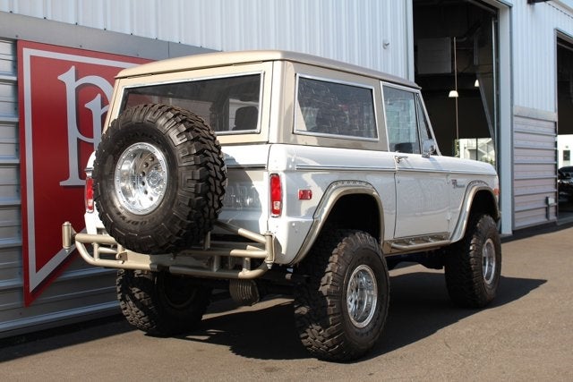 1972 Ford Bronco 4WD SUV