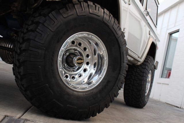 1972 Ford Bronco 4WD SUV