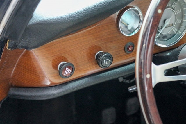 1970 Volkswagen Karmann Ghia 2+2 Coupe