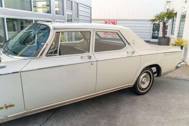 1964 Chrysler New Yorker Base