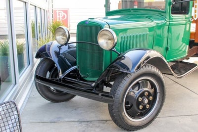 1932 Ford Model BB Truck