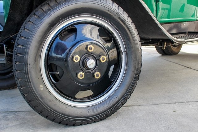 1932 Ford Model BB Truck