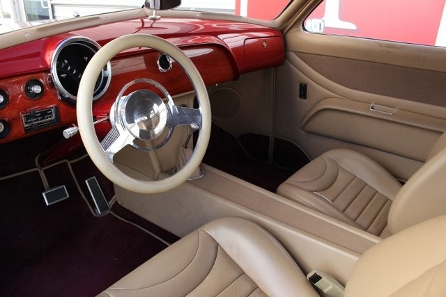 1951 Ford Custom Deluxe Restomod