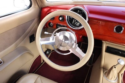 1951 Ford Custom Deluxe Restomod