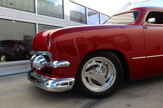 1951 Ford Custom Deluxe Restomod