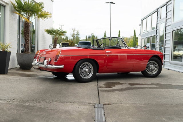 1965 MG MGB Base