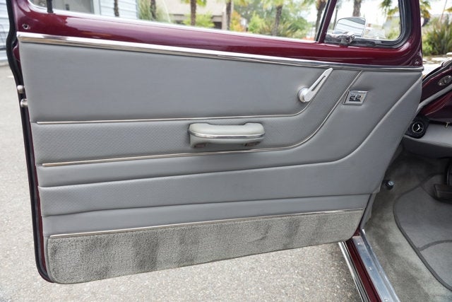 1950 Chevrolet Deluxe 2 Door Post