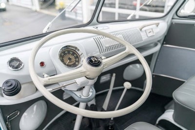 1965 Volkswagen Bus 21-Window