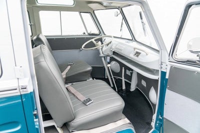 1965 Volkswagen Bus 21-Window