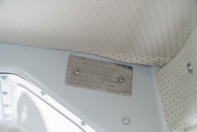 1965 Volkswagen Bus 21-Window