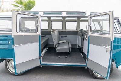 1965 Volkswagen Bus 21-Window