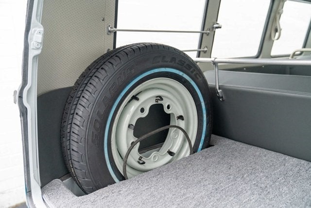 1965 Volkswagen Bus 21-Window