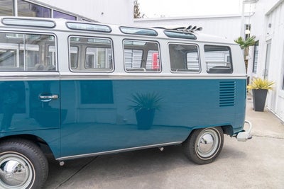 1965 Volkswagen Bus 21-Window