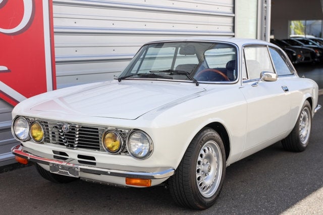 1973 Alfa Romeo GTV 2000