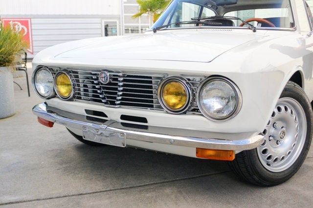 1973 Alfa Romeo GTV 2000