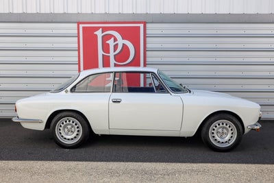 1973 Alfa Romeo GTV 2000