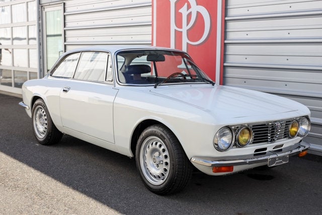 1973 Alfa Romeo GTV 2000