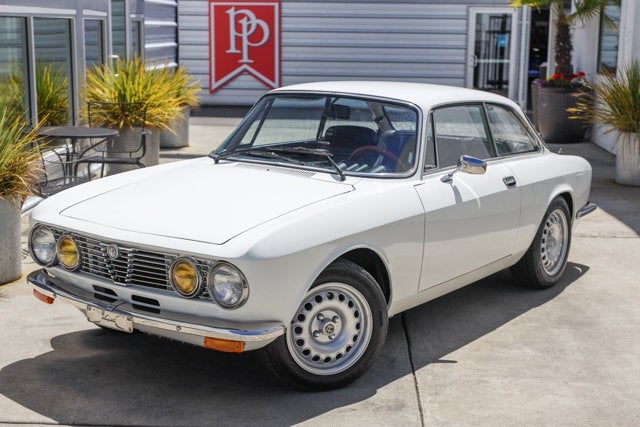 1973 Alfa Romeo GTV 2000