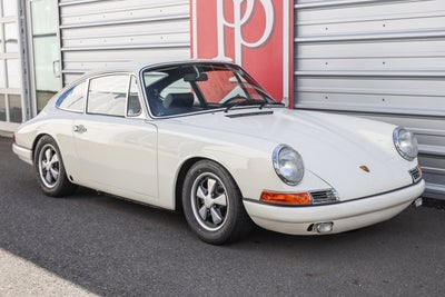 1968 Porsche 911 SWB Coupe
