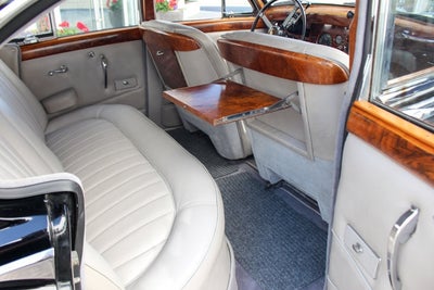 1957 Jaguar Mk VIII Sedan