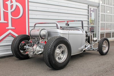 1932 Ford Roadster Custom Pickup Truck