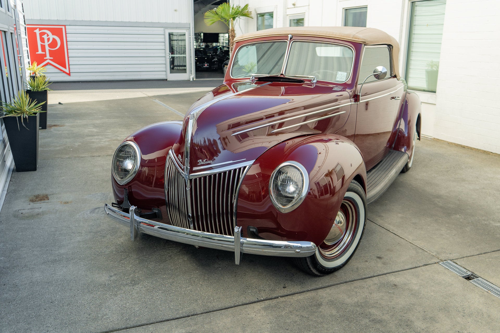 1939 Ford Deluxe Convertible